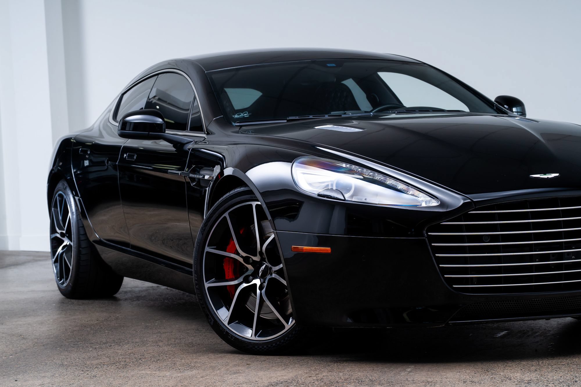 Used 2017 Aston Martin Rapide S RWD image 2