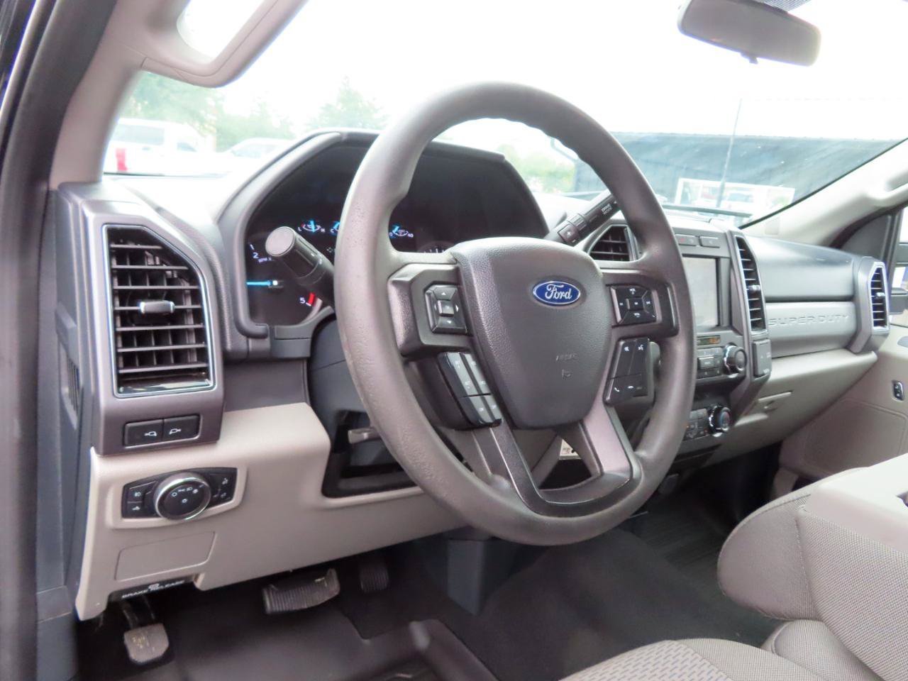 Used 2022 Ford F350 XLT w/ Black Appearance Package AWD/4WD image 26