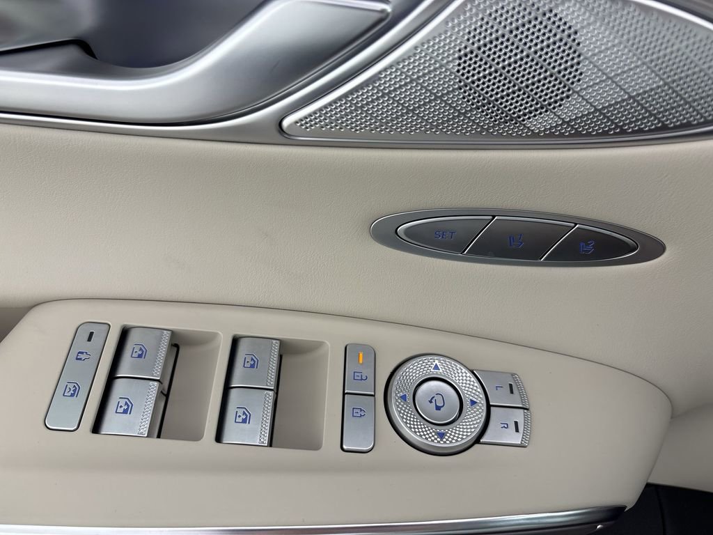 New 2026 Genesis GV70 2.5T Select AWD/4WD image 15