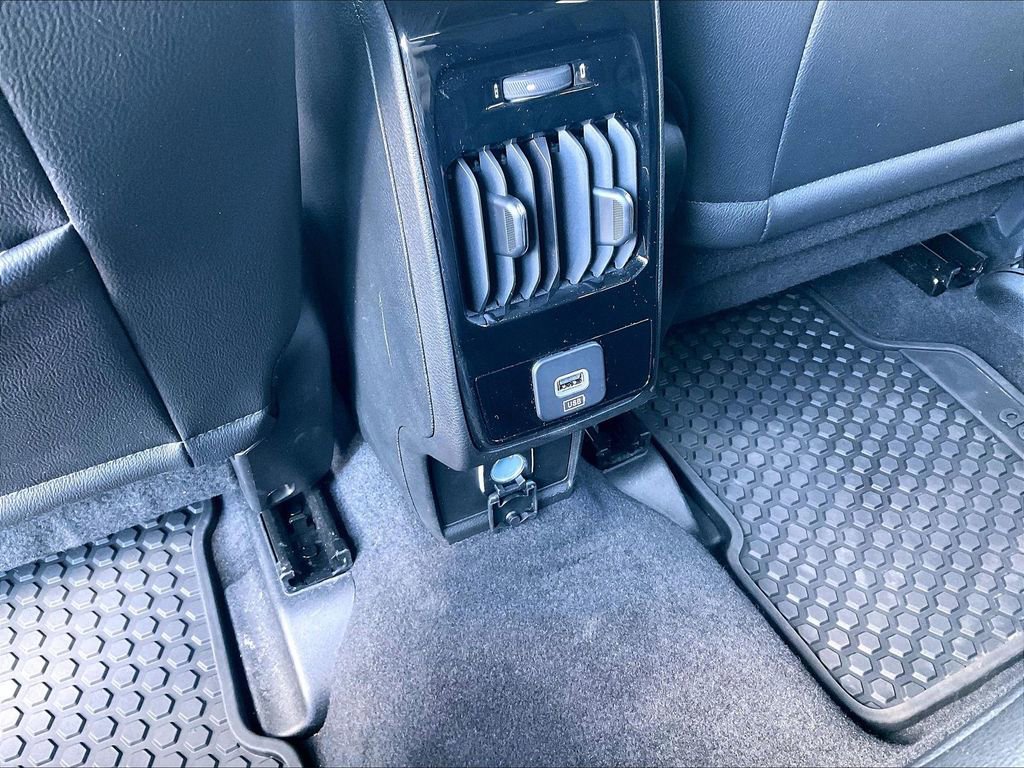 Used 2025 Jeep Compass Trailhawk image 25