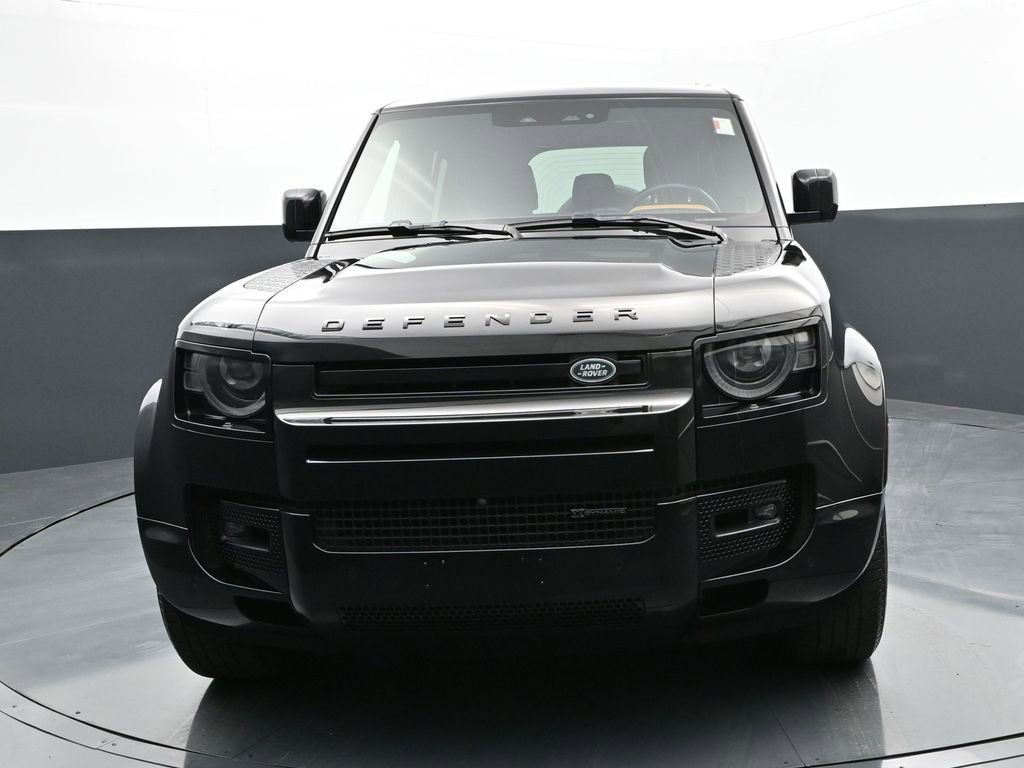 Used 2023 Land Rover Defender 110 X-Dynamic SE image 7