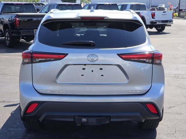Used 2022 Toyota Highlander XLE AWD/4WD image 24