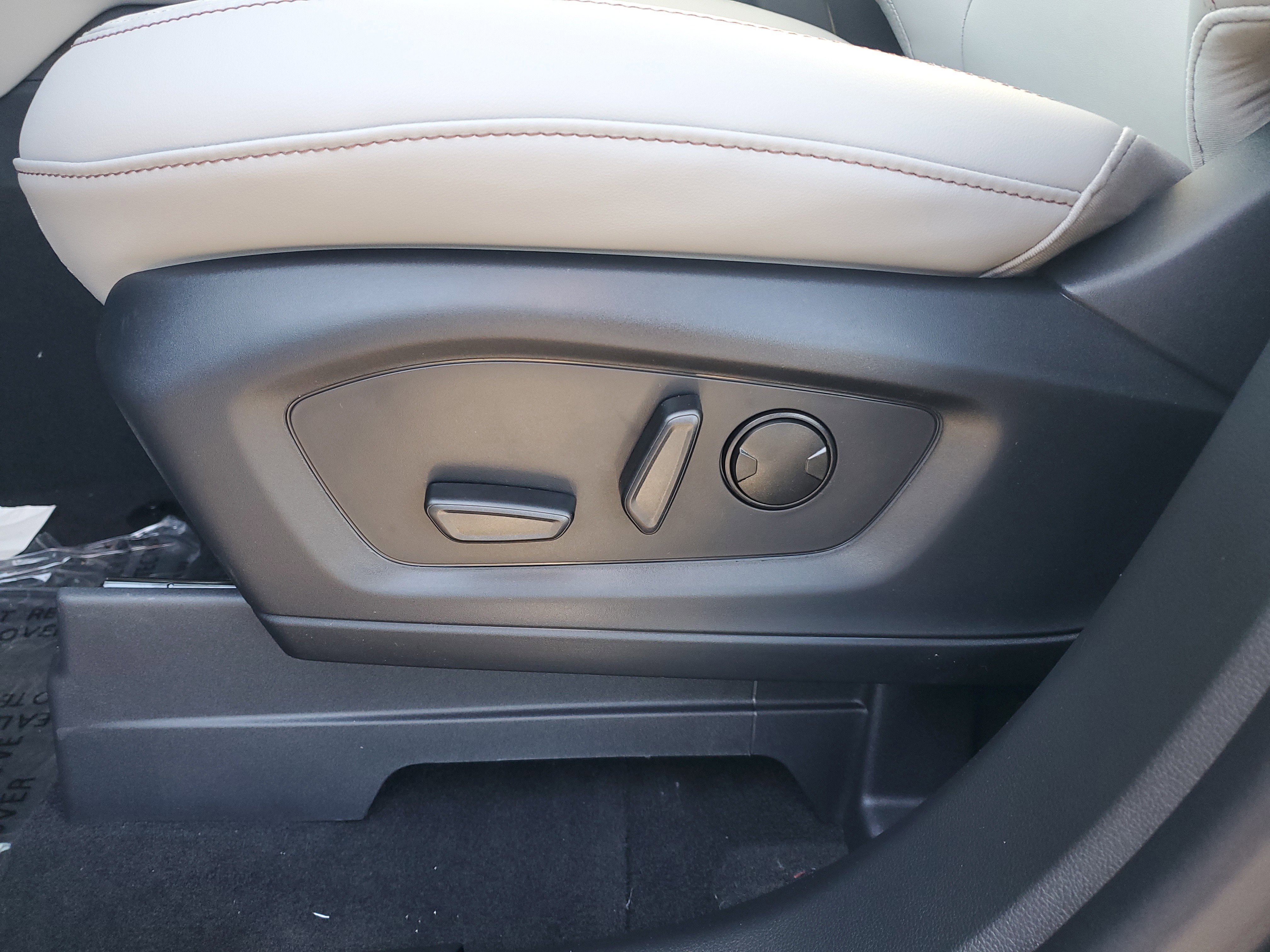 New 2026 Ford Explorer Active image 19