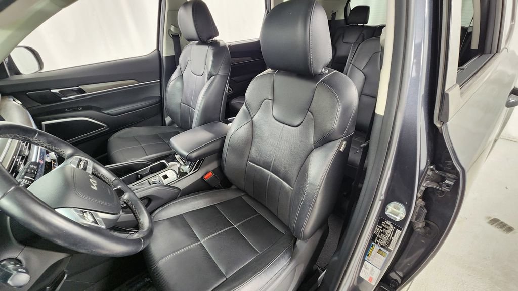 Used 2022 Kia Telluride EX w/ EX Premium Package AWD/4WD image 10