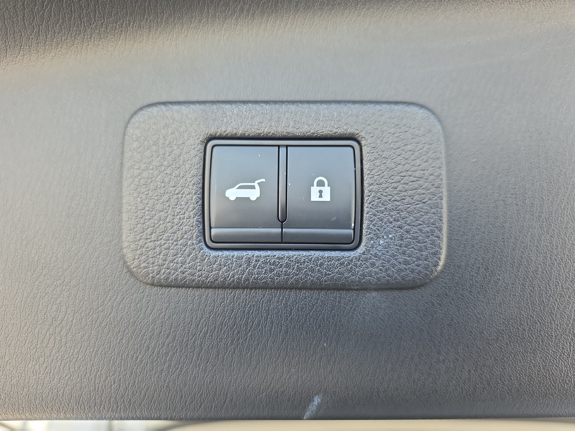Used 2023 Nissan Armada SL w/ Cargo Package RWD image 13