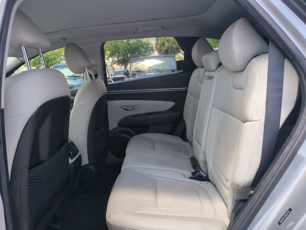 Used 2022 Hyundai Tucson Limited w/ Cargo Package FWD image 16