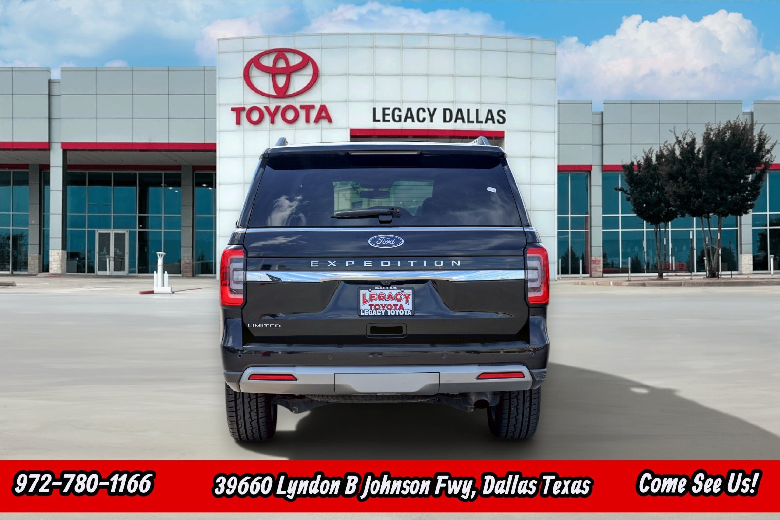 Used 2024 Ford Expedition Limited RWD image 9