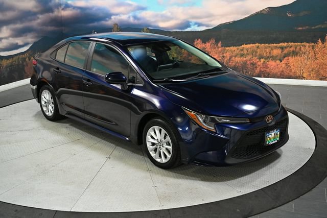 Used 2020 Toyota Corolla LE w/ LE Premium Package FWD image 1