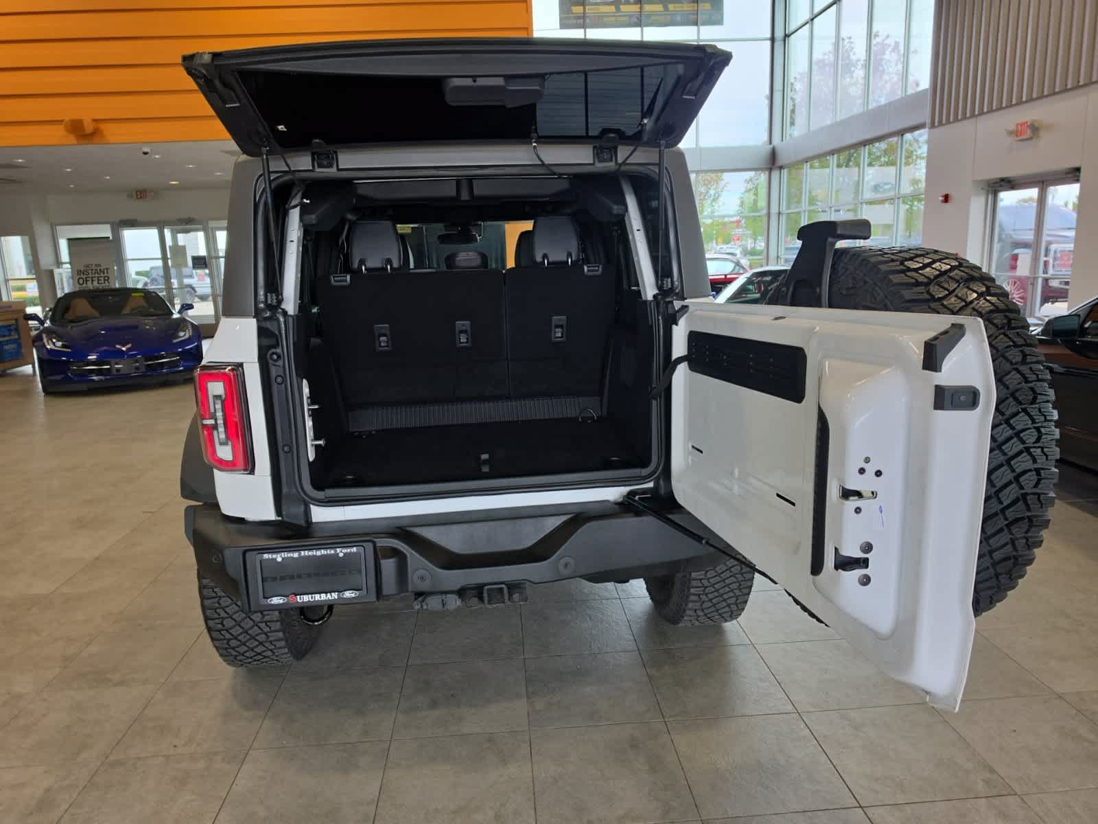 Used 2024 Ford Bronco Wildtrak AWD/4WD image 9