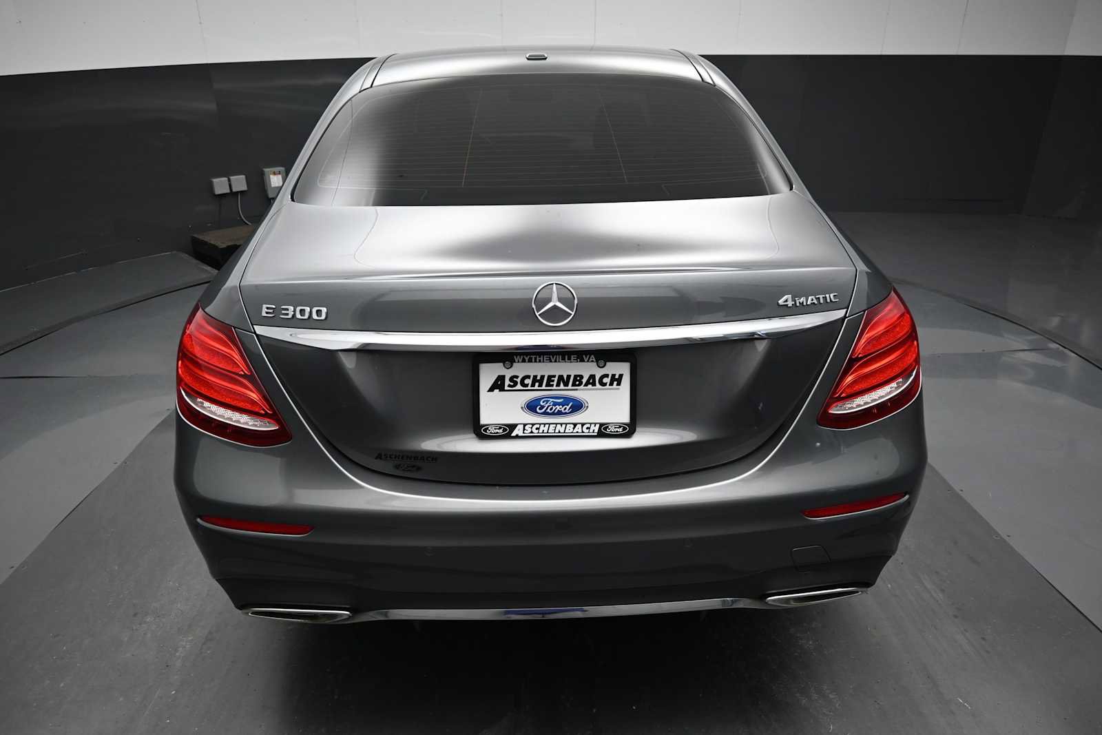 Used 2019 Mercedes-Benz E 300 4MATIC image 14