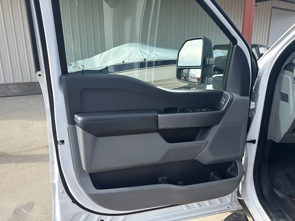Used 2024 Ford F350 XLT image 13
