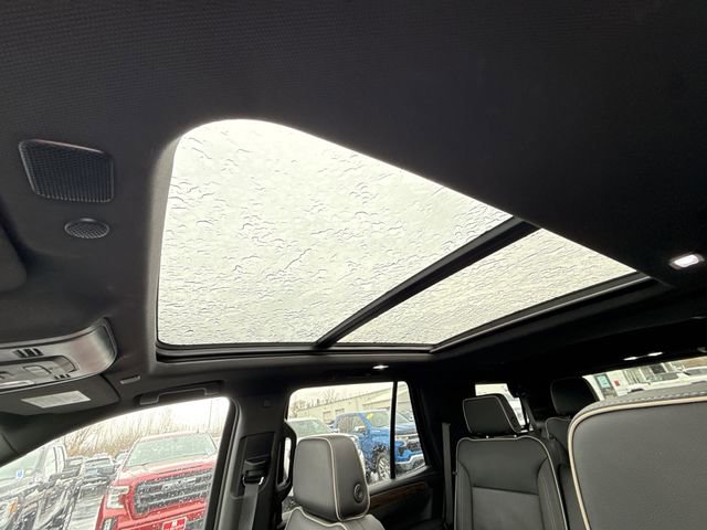 Used 2023 Chevrolet Tahoe Premier w/ Premium Package 2 image 18