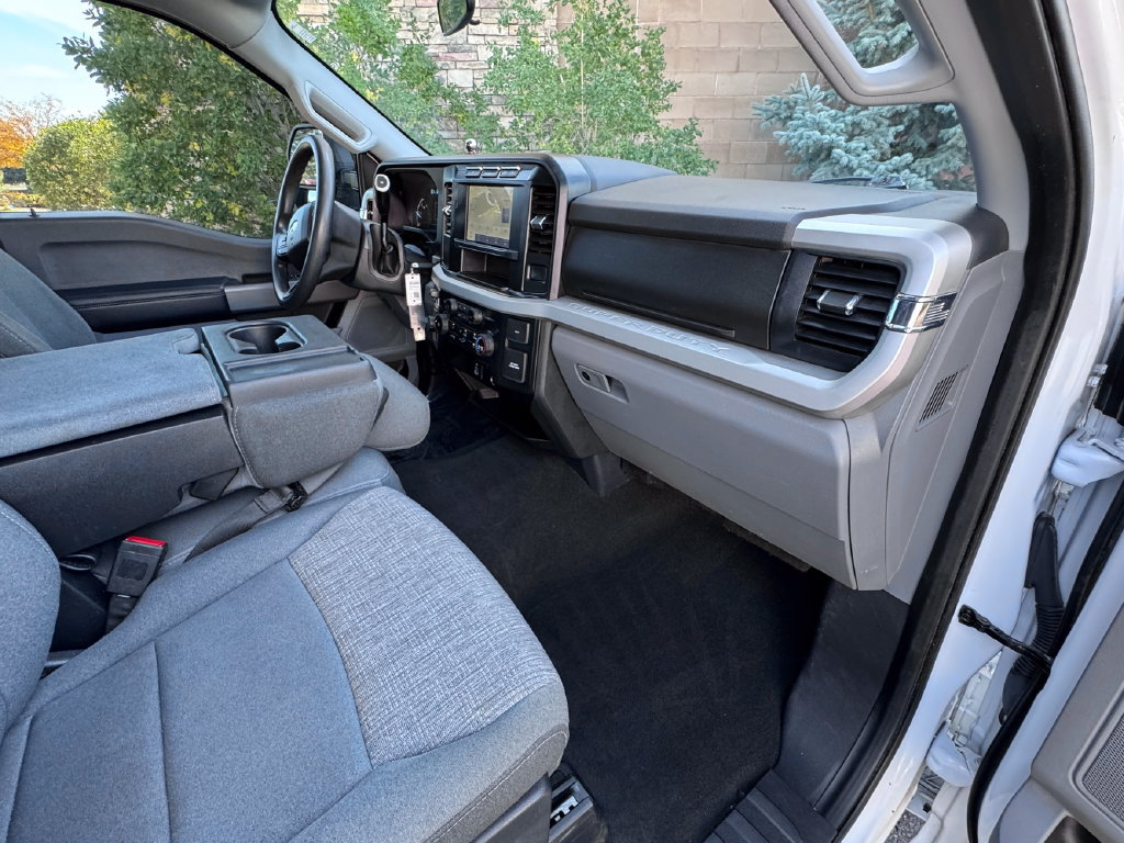 Used 2024 Ford F250 XLT w/ FX4 Off-Road Package AWD/4WD image 31