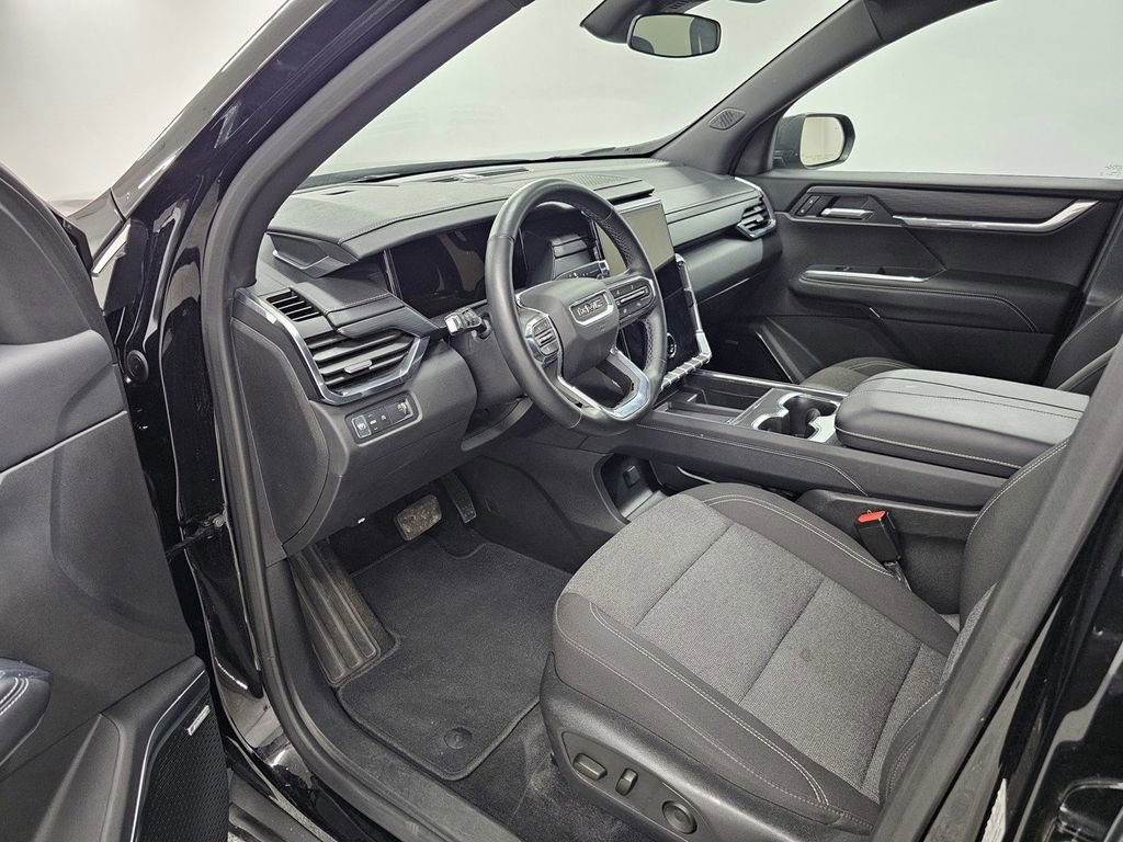 Used 2025 GMC Acadia Elevation image 14