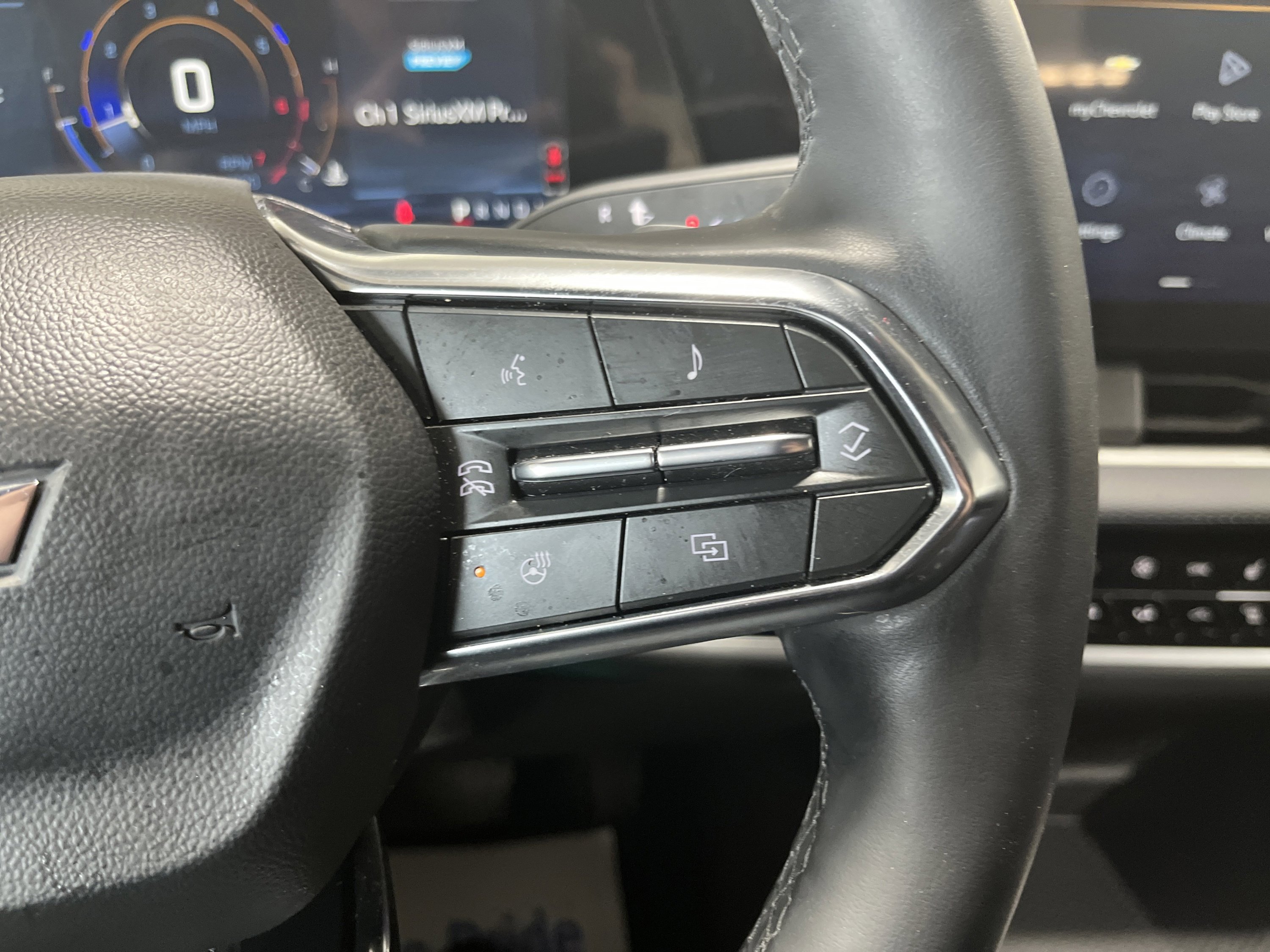 Used 2026 Chevrolet Equinox LT w/ Convenience Package II AWD/4WD image 21
