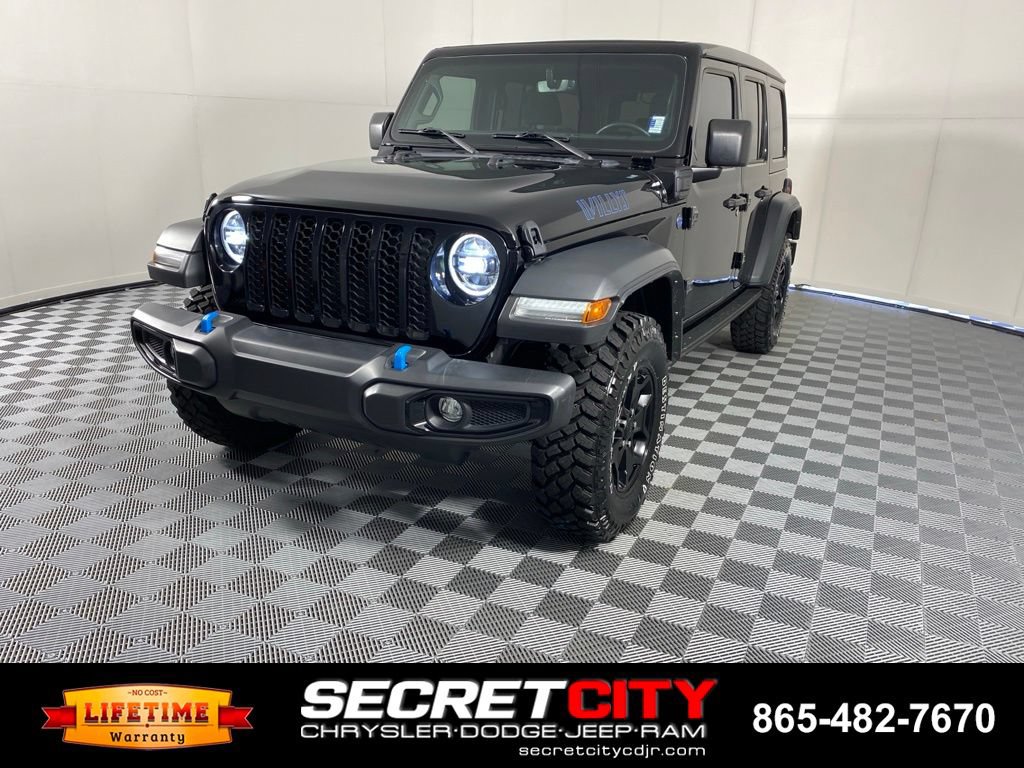 Used 2023 Jeep Wrangler Unlimited w/ Sun & Screen Package AWD/4WD image 3