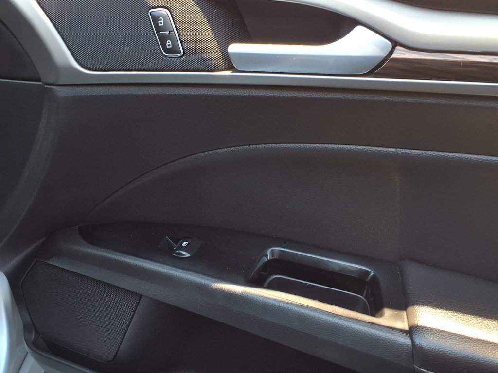 Used 2013 Ford Fusion SE FWD image 37