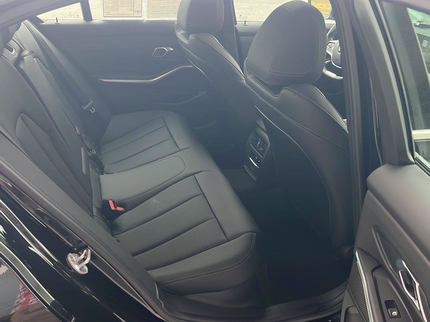 Used 2026 BMW 330i Sedan image 12