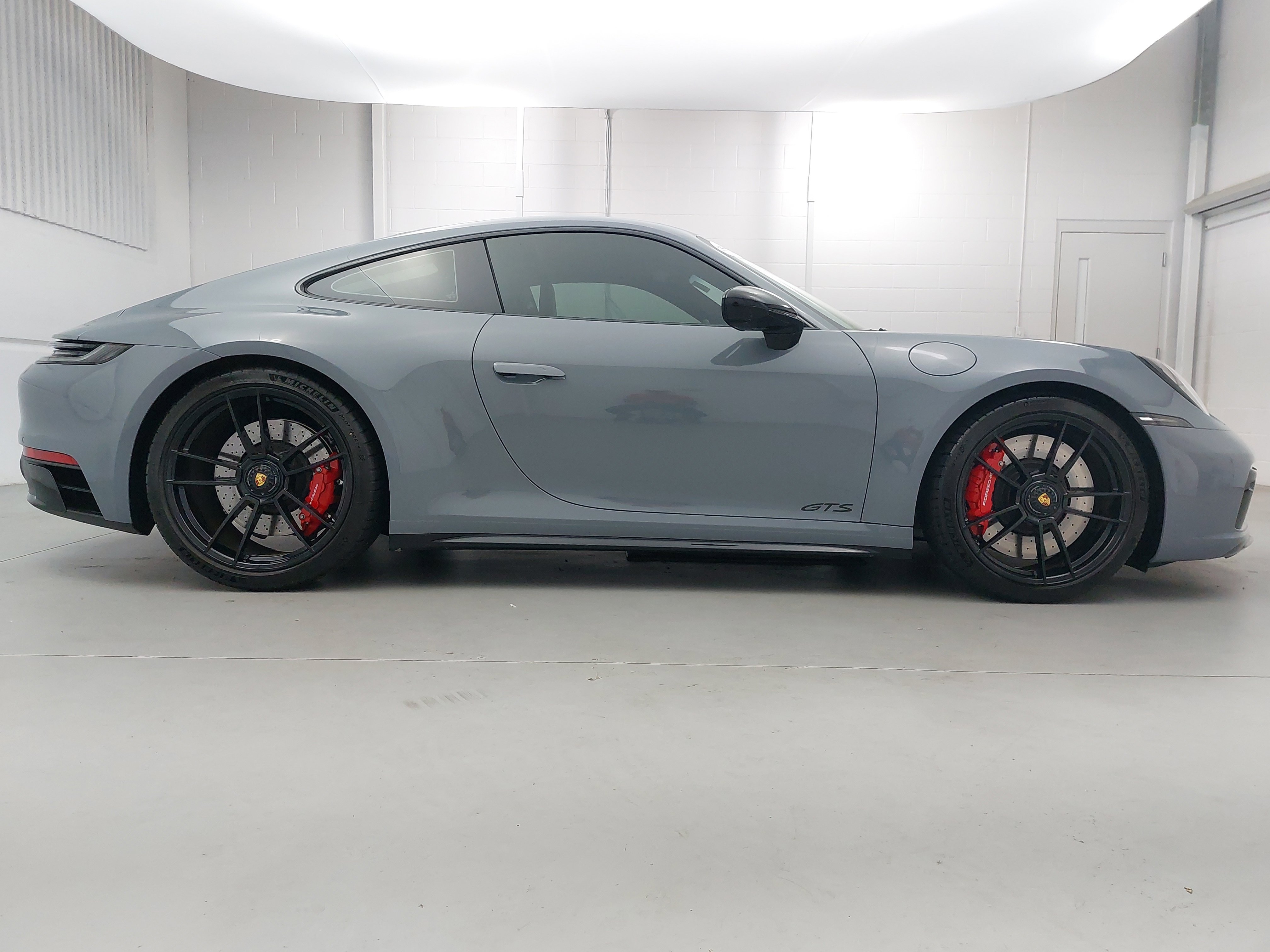 Certified 2024 Porsche 911 Carrera GTS image 8