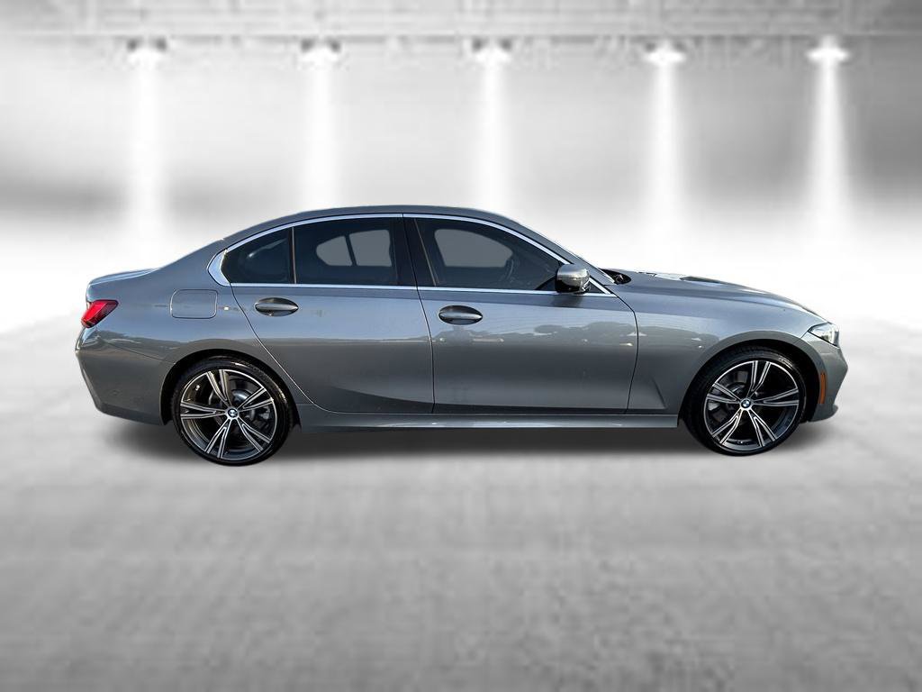 Used 2024 BMW 330i Sedan w/ Convenience Package RWD image 3