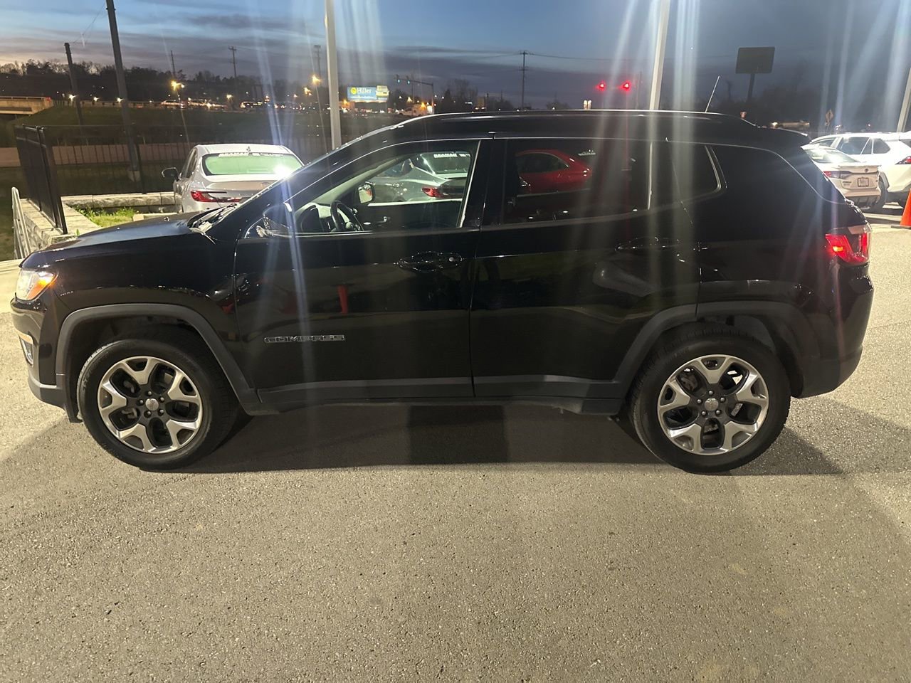 Used 2019 Jeep Compass Limited w/ Safety & Security Group image 7
