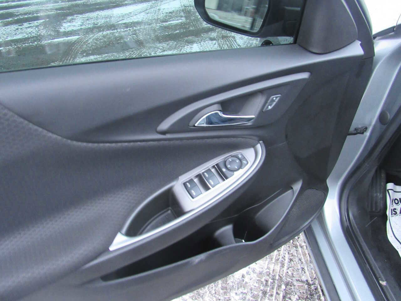 Used 2023 Chevrolet Malibu LS image 8