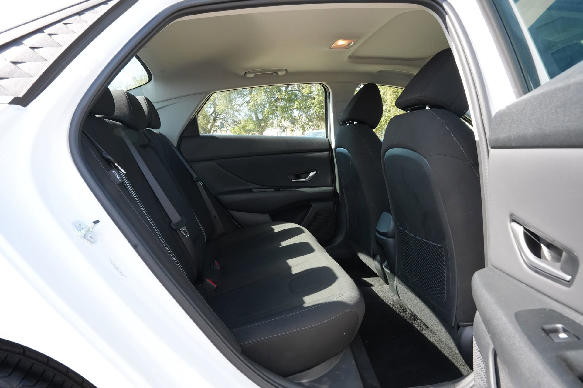 Used 2025 Hyundai Elantra SEL image 23