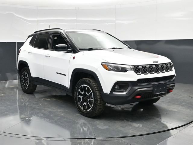 Used 2025 Jeep Compass Trailhawk