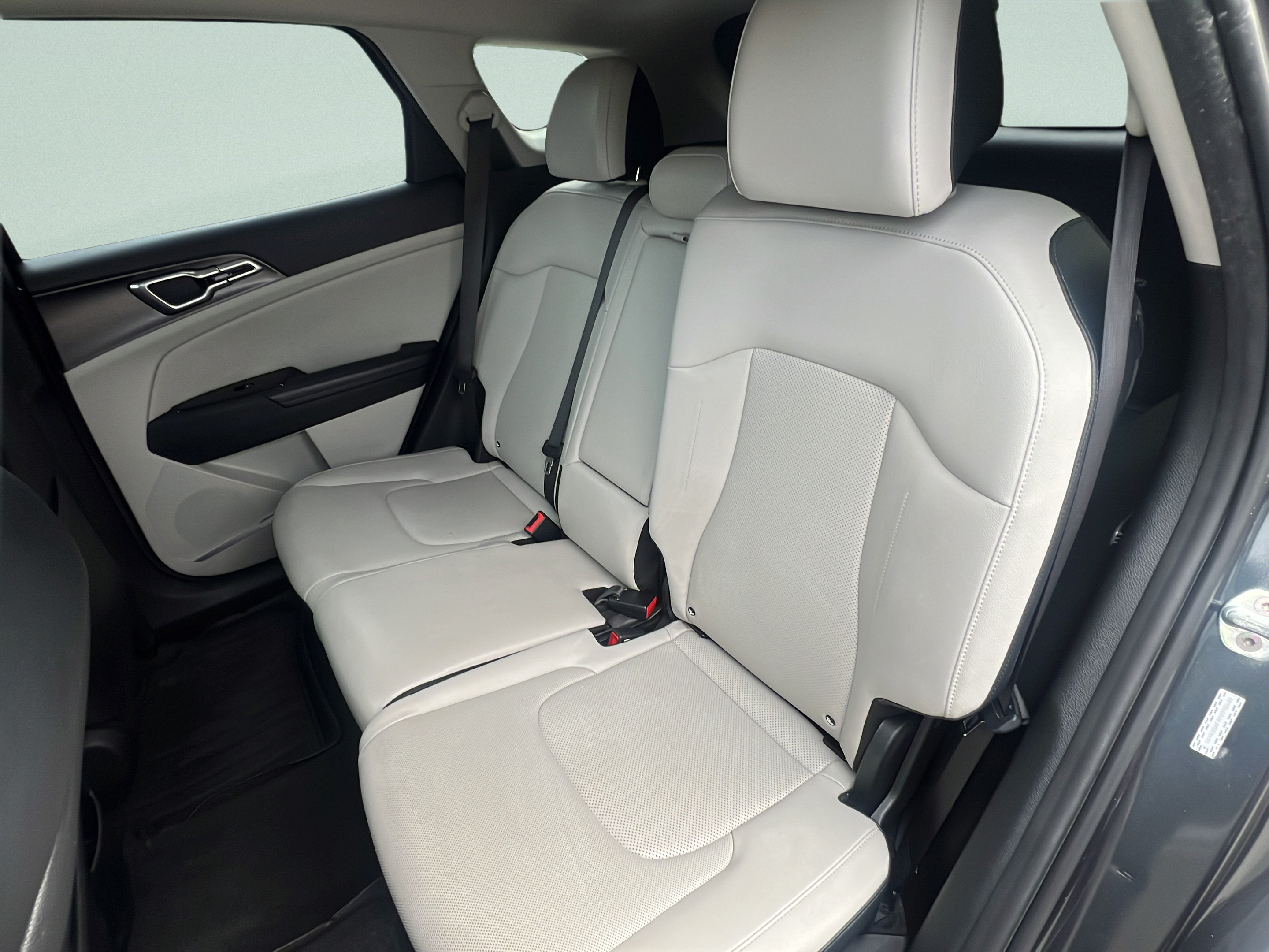 Certified 2023 Kia Sportage EX FWD image 10