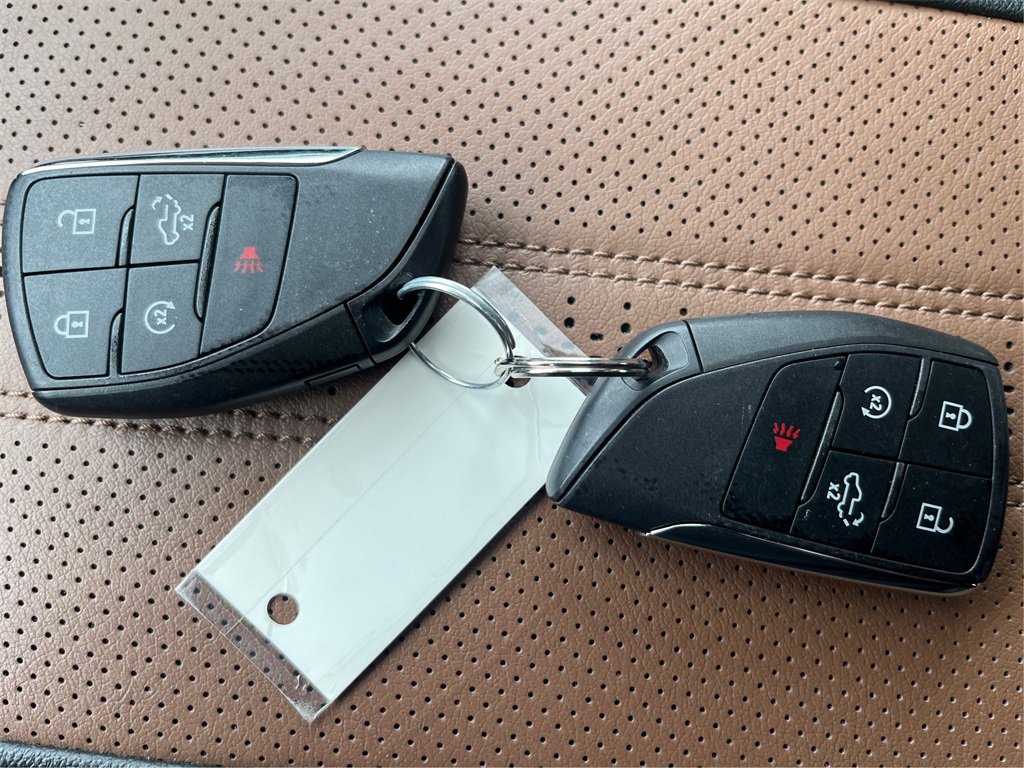 Used 2025 Chevrolet Silverado 1500 High Country image 36