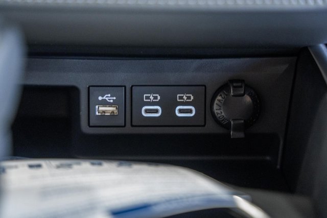 New 2025 Toyota Highlander XLE image 24