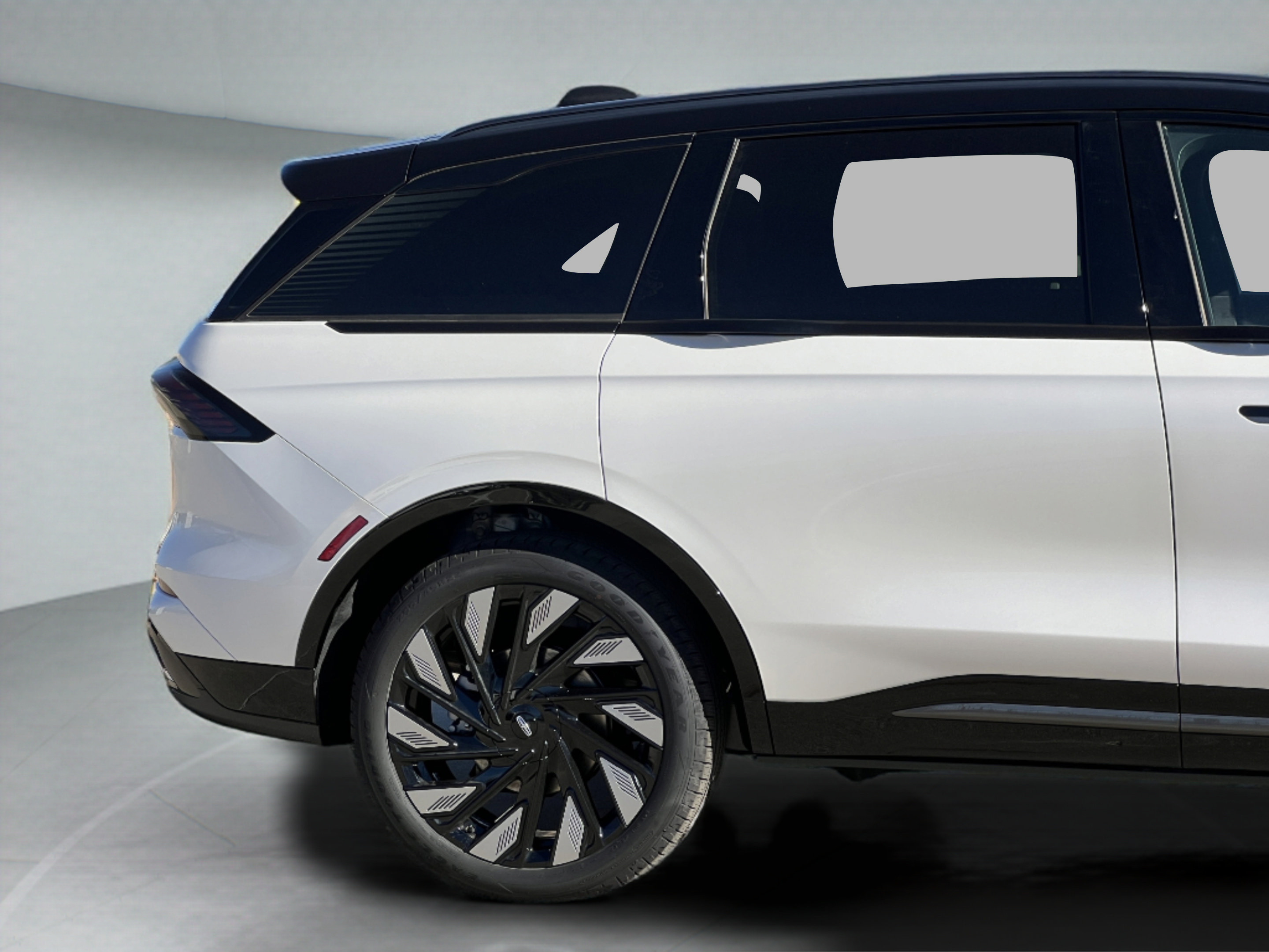New 2026 Lincoln Nautilus Reserve w/ Jet Appearance Package AWD/4WD image 12