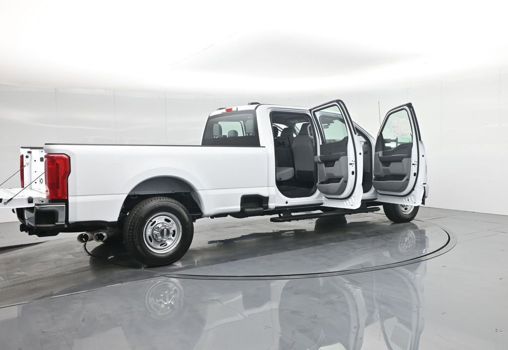New 2026 Ford F350 XL w/ XL Chrome Package RWD image 4