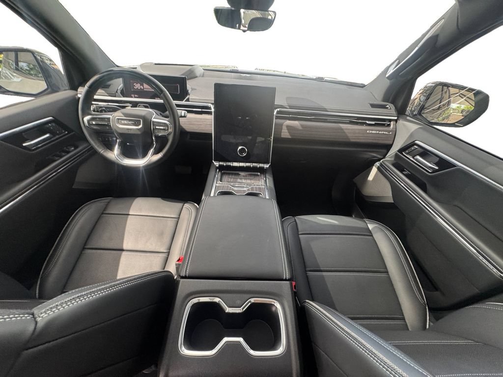 Used 2025 GMC Sierra EV Denali AWD/4WD image 12