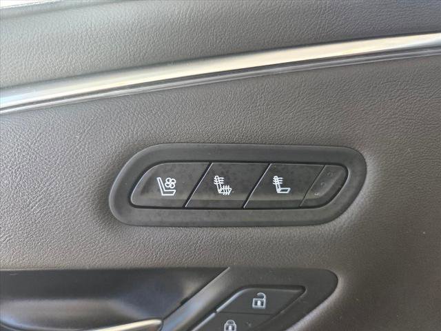 Certified 2023 Cadillac Escalade Premium Luxury image 19