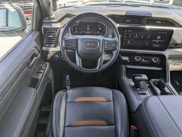 Used 2025 GMC Sierra 1500 AT4 w/ Technology Package AWD/4WD image 16