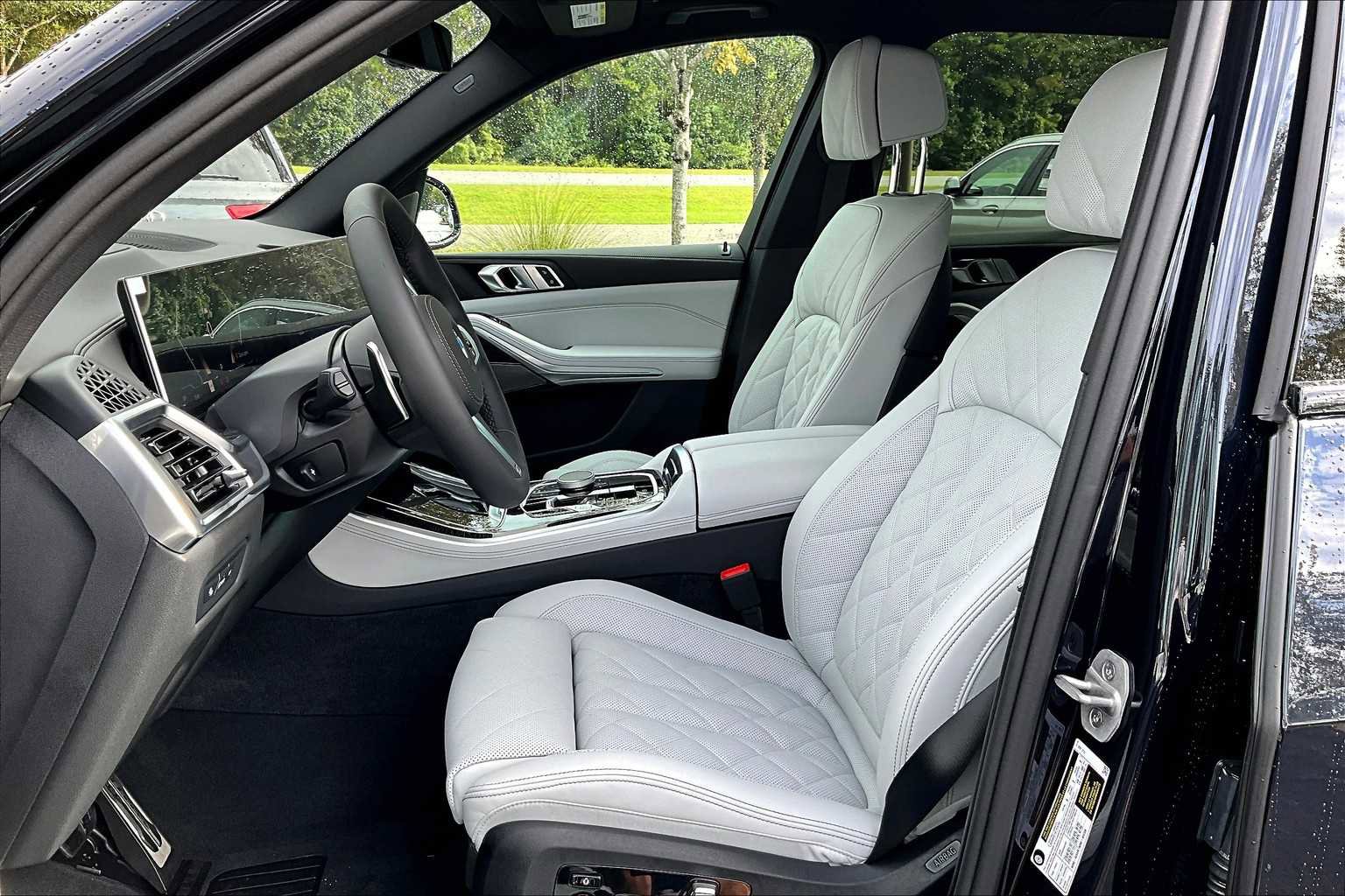 New 2026 BMW X5 sDrive40i w/ M Sport Package image 9