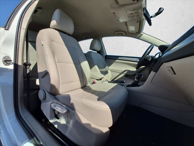 Used 2015 Volkswagen Golf S FWD image 14