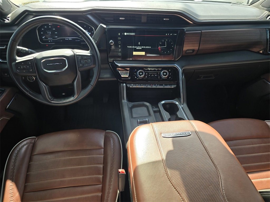 Used 2025 GMC Sierra 2500 Denali Ultimate image 14