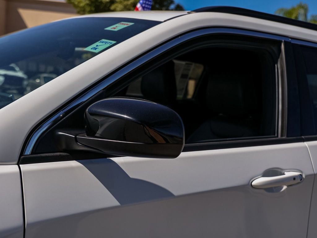 Used 2024 Jeep Compass Latitude image 12