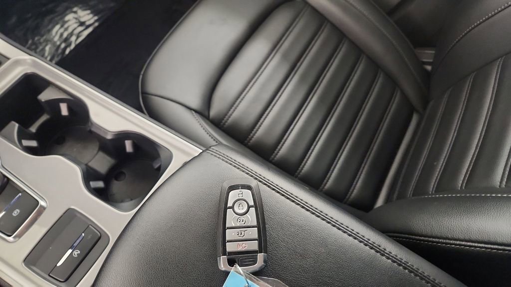 Certified 2024 Ford Edge SEL w/ Convenience Package image 22