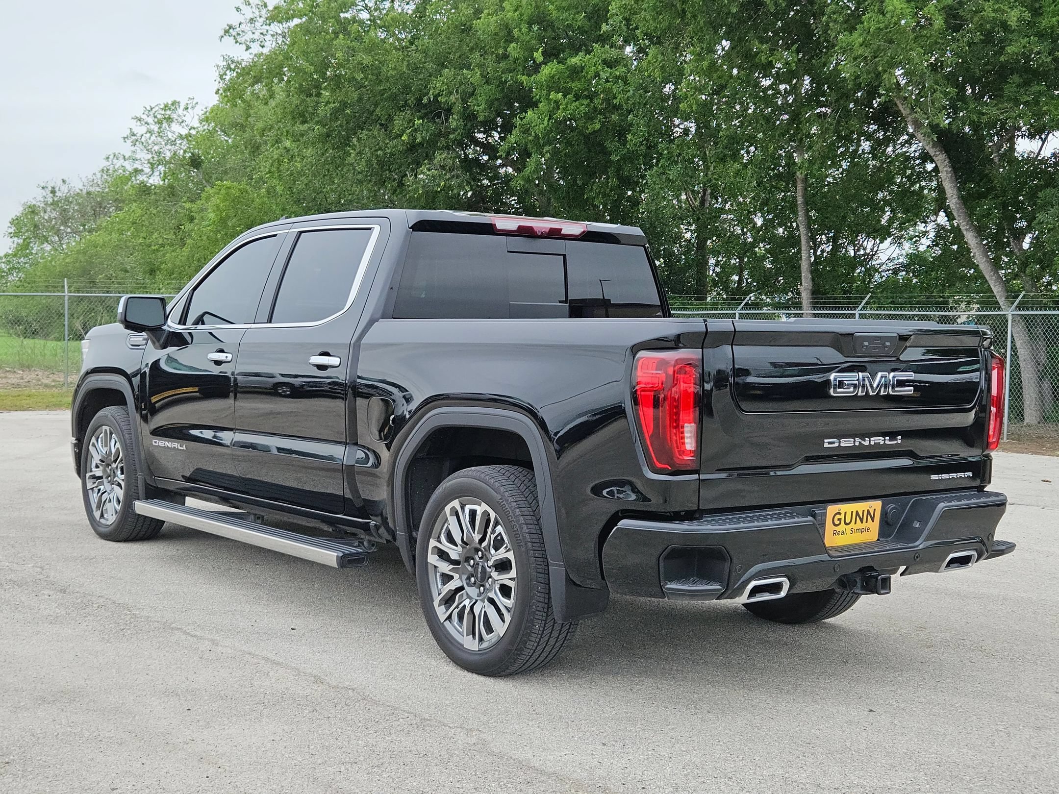 Used 2024 GMC Sierra 1500 Denali Ultimate AWD/4WD image 5