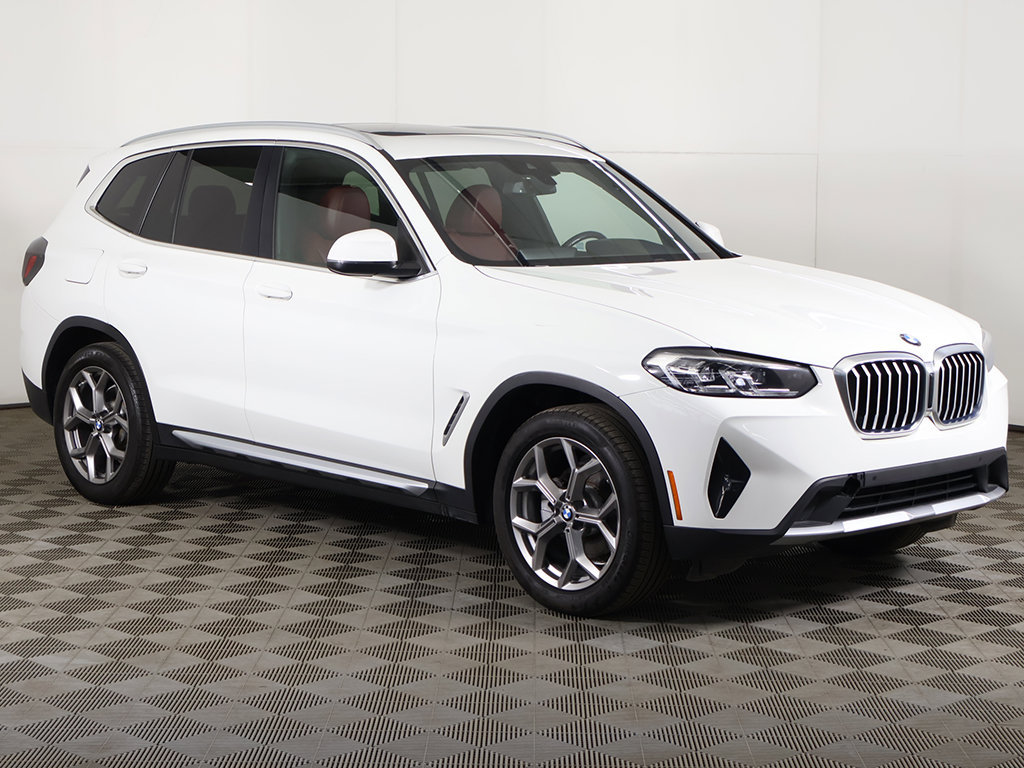Used 2022 BMW X3 xDrive30i AWD/4WD image 2