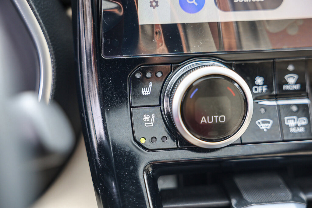 Used 2023 Toyota Highlander Platinum FWD image 20