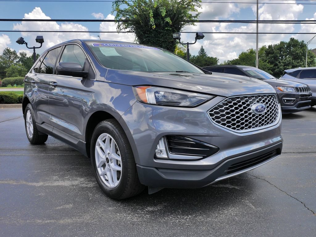 Used 2023 Ford Edge SEL w/ Convenience Package AWD/4WD image 3