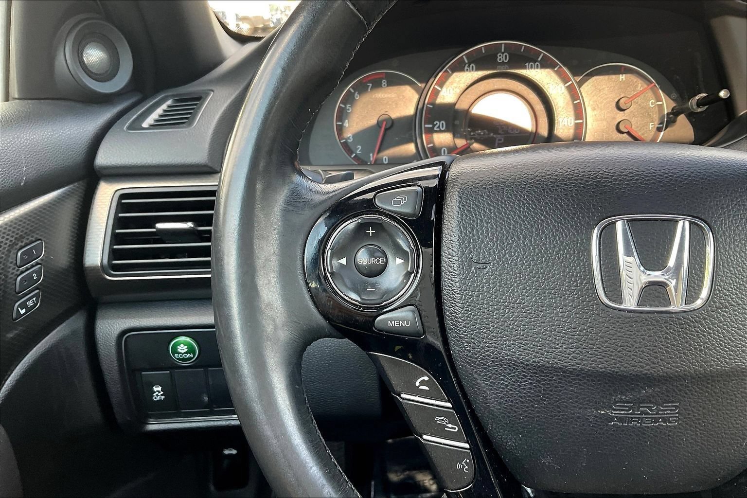 Used 2017 Honda Accord EX-L image 11