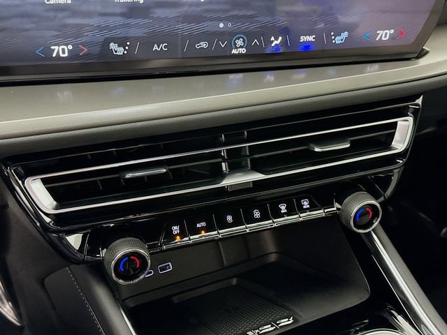New 2026 Chevrolet Traverse LT w/ Midnight/Sport Edition FWD image 17