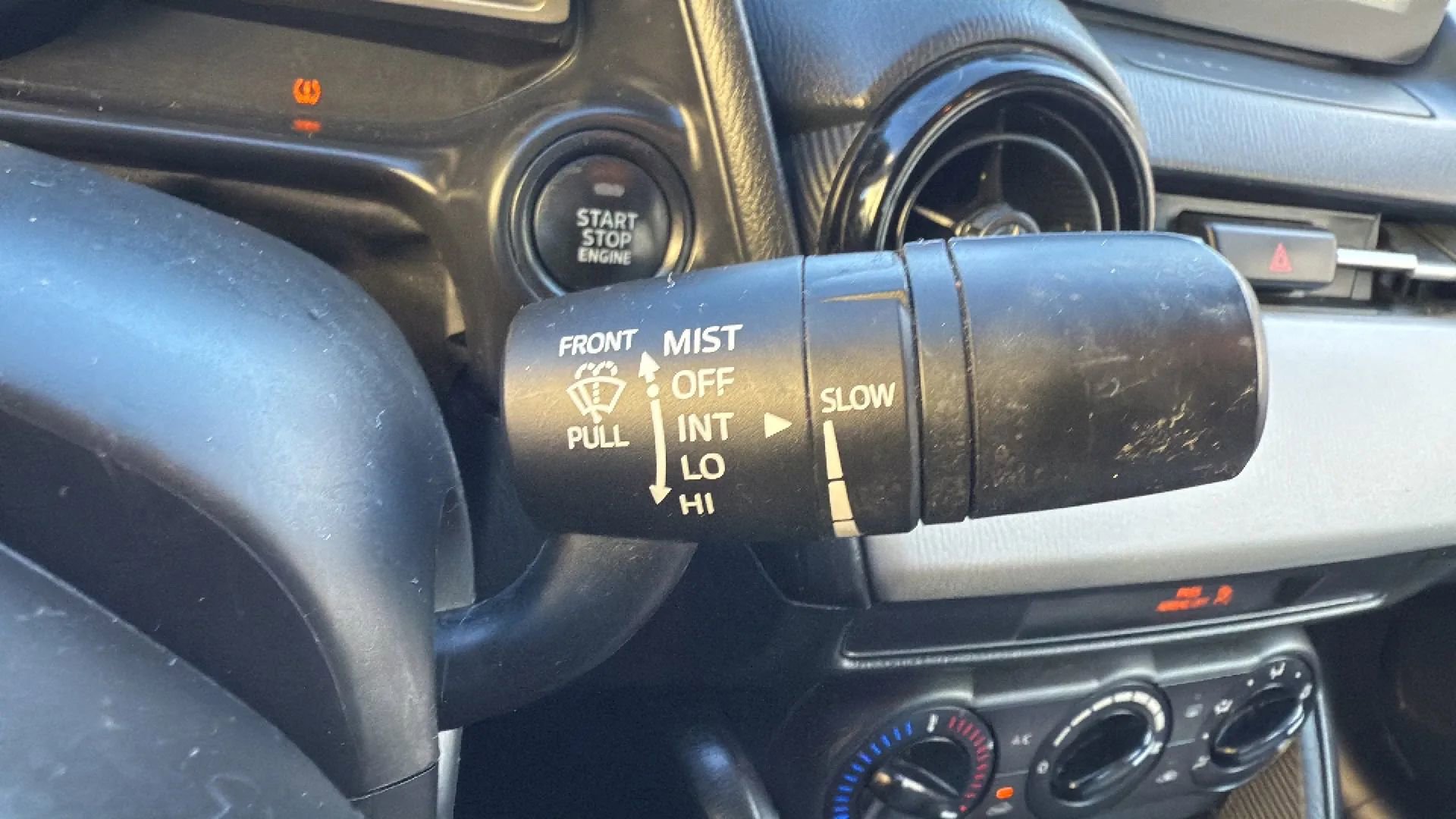 Used 2019 Toyota Yaris L FWD image 13