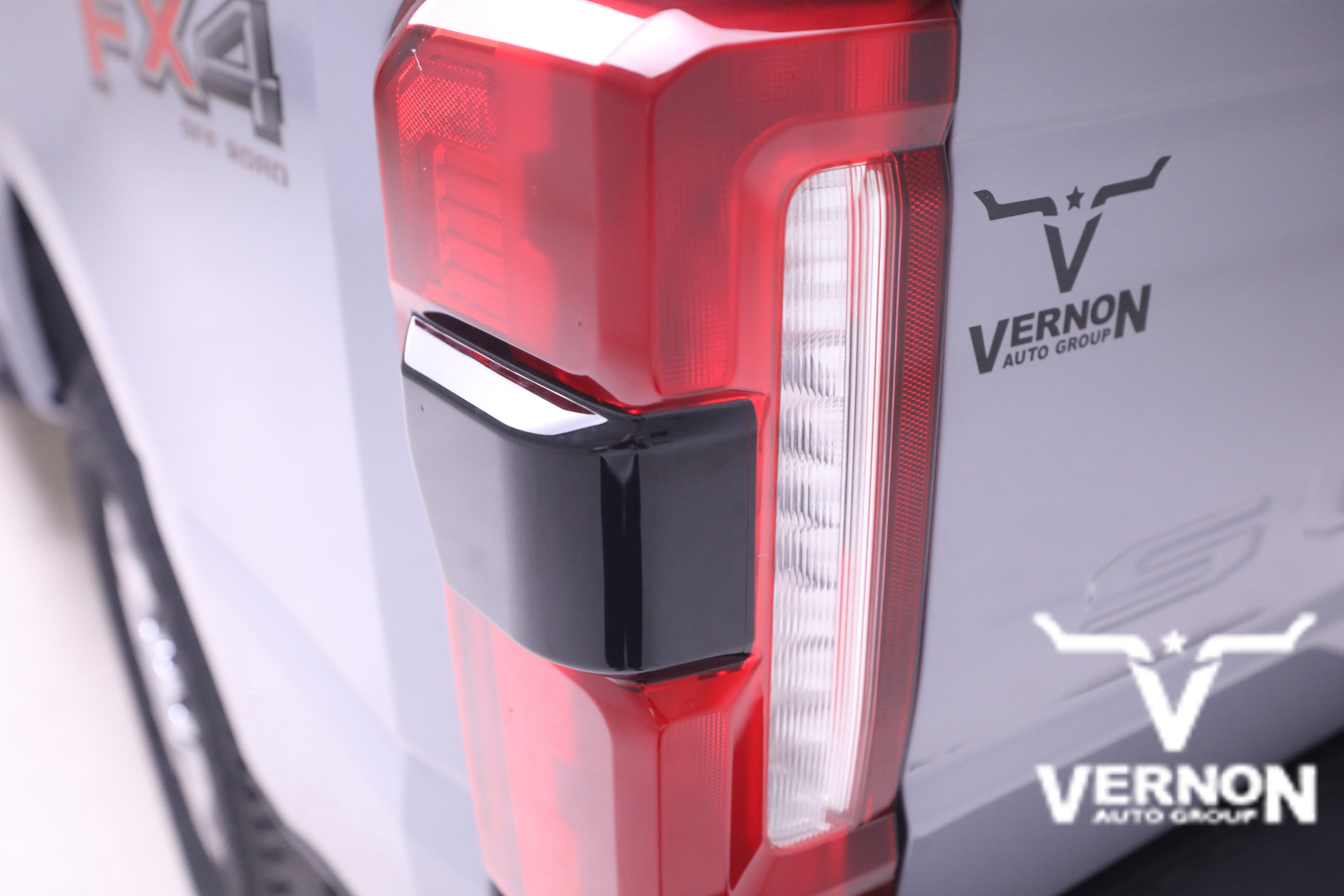 New 2026 Ford F250 Lariat w/ Chrome Package image 43