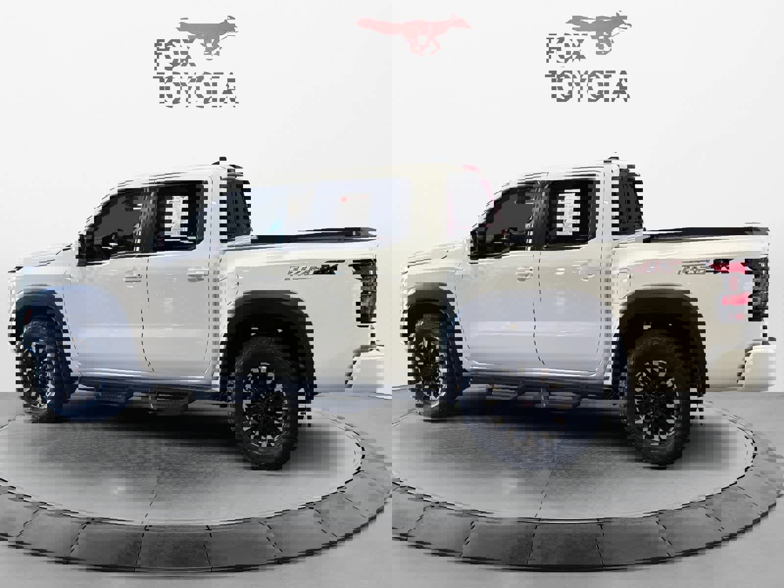 Used 2022 Nissan Frontier PRO-4X image 3